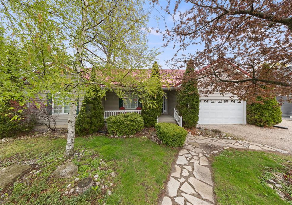 1970-orchard-avenue-sarnia-ontario-26009309
