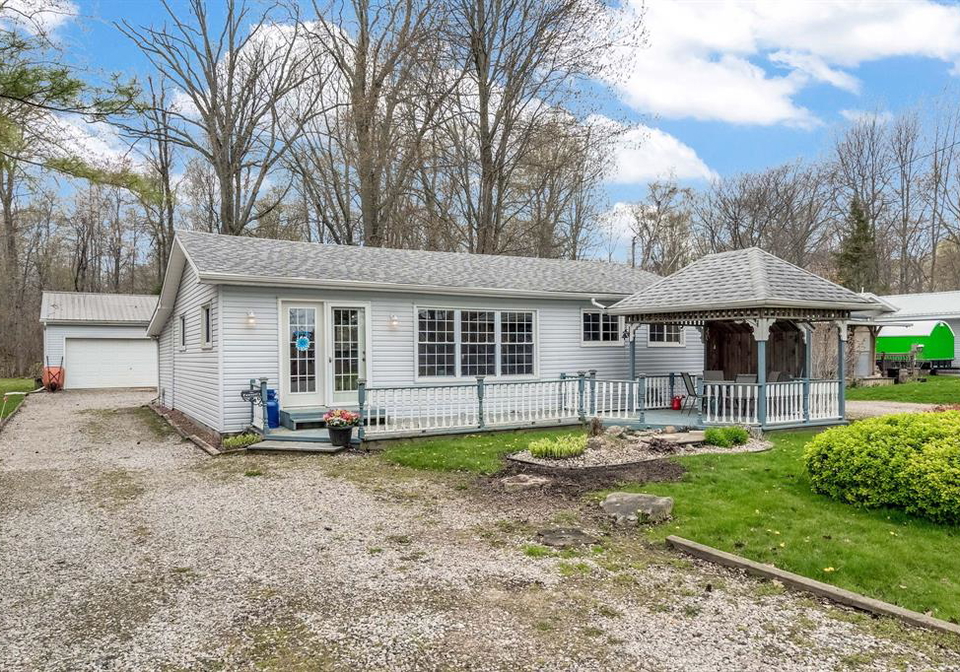 9900-lake-road-lambton-shores-ontario-26009356
