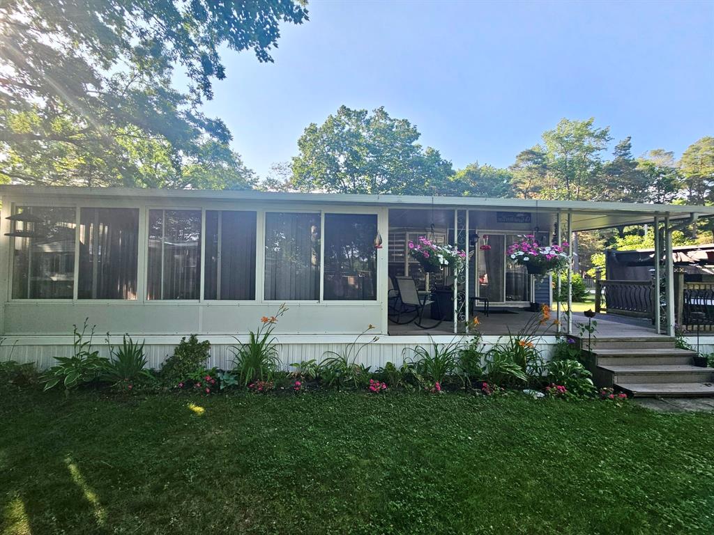 9951-northville-crescent-lambton-shores-ontario-26009366