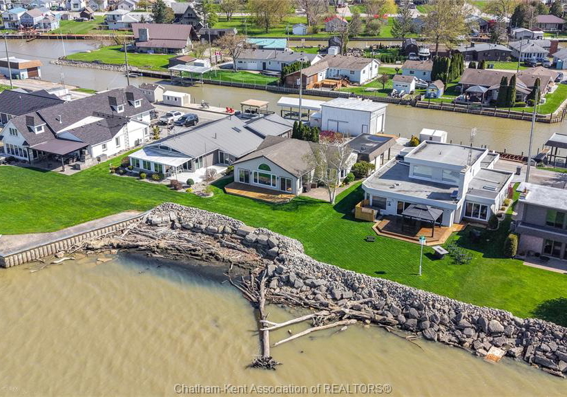 19060-peninsula-street-lighthouse-cove-ontario-26009393