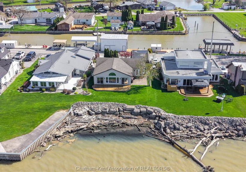 19060-peninsula-street-lighthouse-cove-ontario-26009393