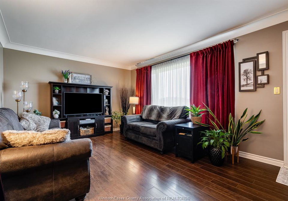 1654-fairlea-crescent-ruthven-ontario-26009424