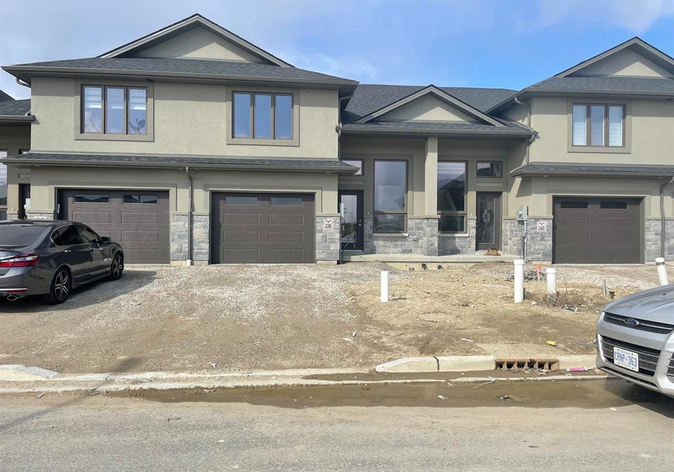 138-lane-street-essex-ontario-26009434