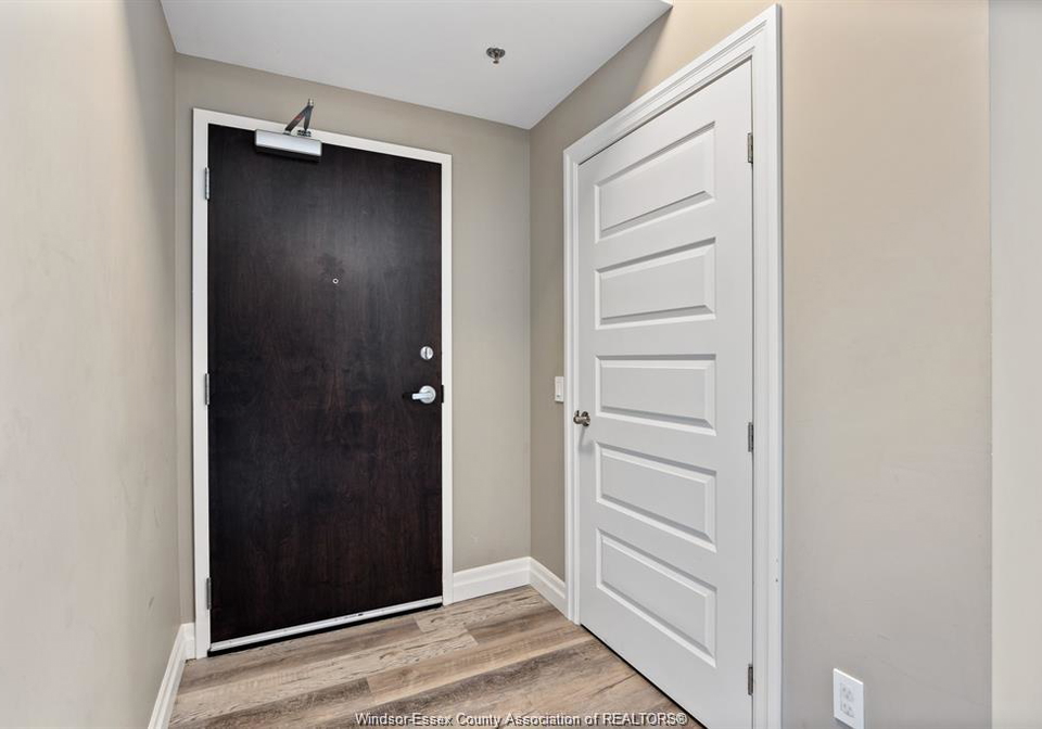 955-ouellette-avenue-windsor-ontario-26009445