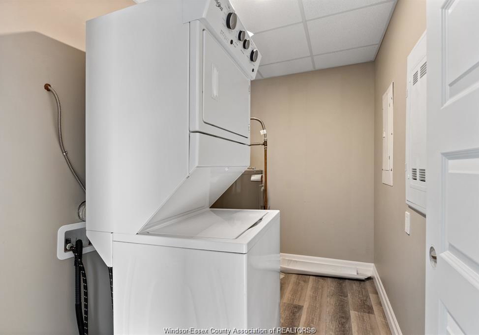 955-ouellette-avenue-windsor-ontario-26009445