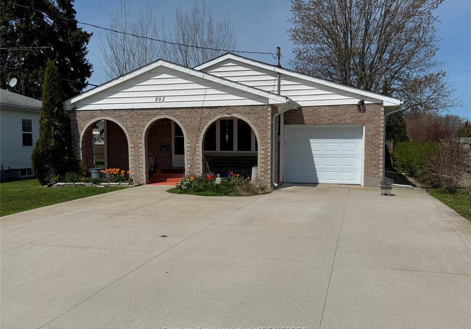 502-moore-street-port-lambton-ontario-26009450