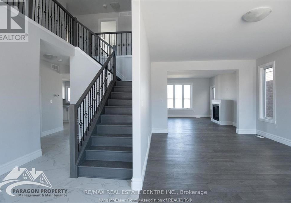 150-tuscany-trail-chatham-ontario-26009454