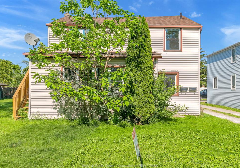 3376-byng-windsor-ontario-26009485