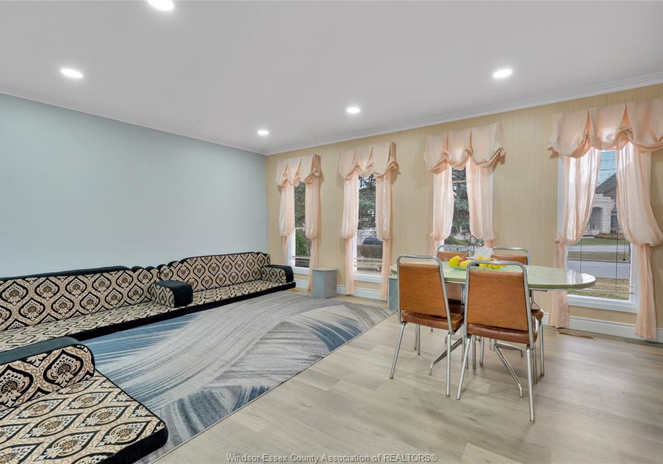 655-roseland-drive-south-windsor-ontario-26009486
