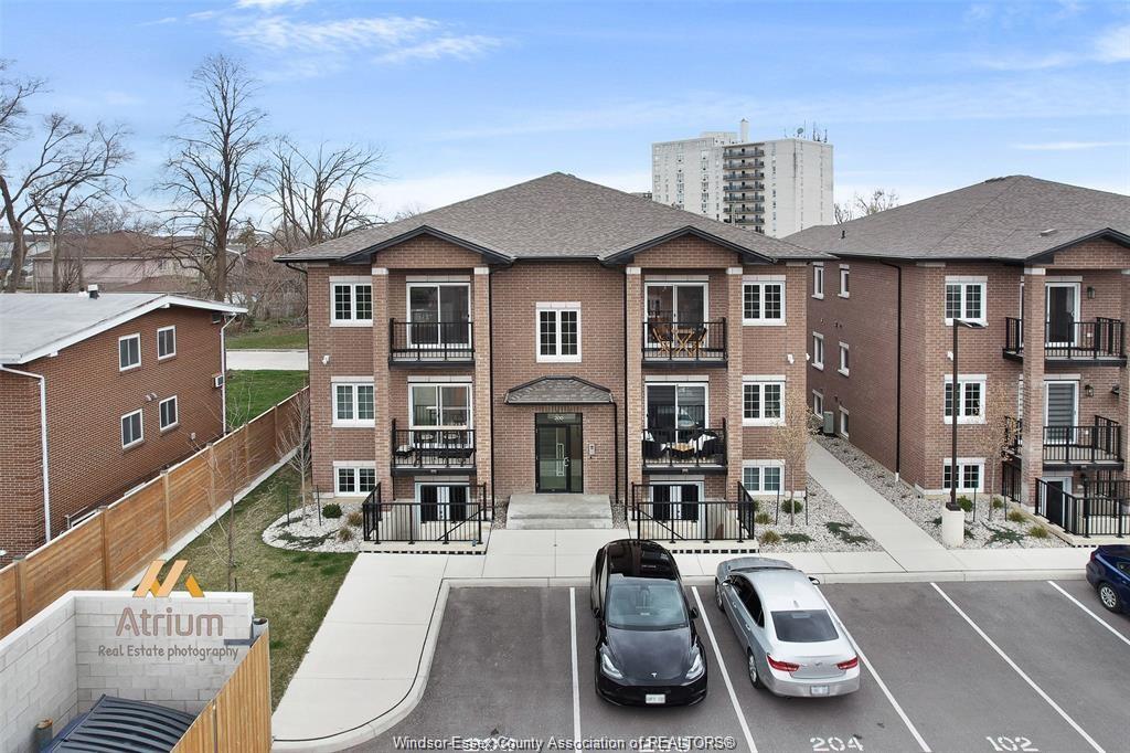 233-watson-windsor-ontario-26009490