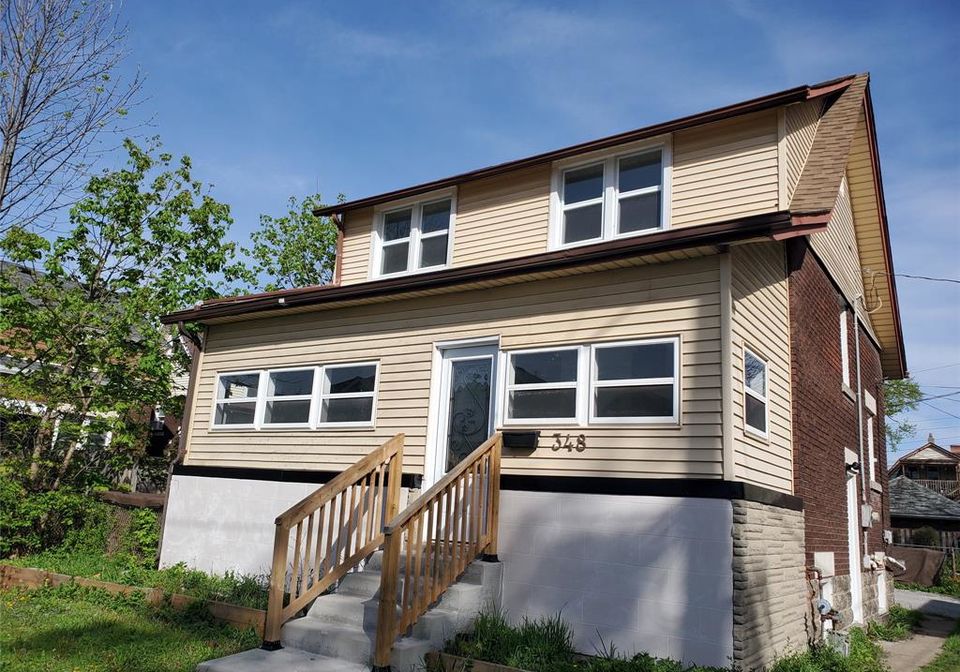 348-caroline-windsor-ontario-26009507