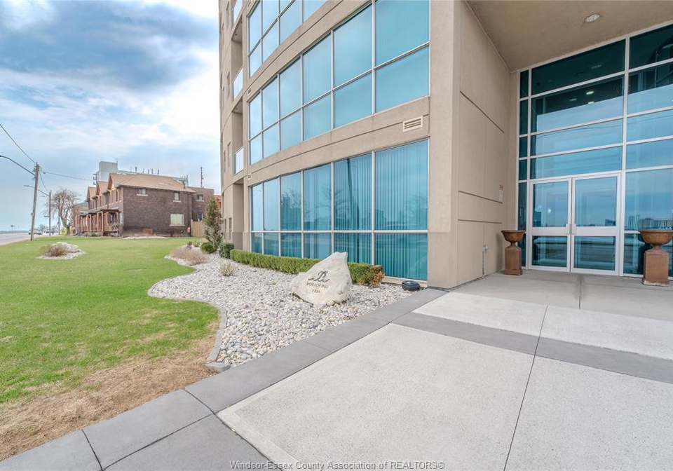 1225-riverside-drive-west-windsor-ontario-26009509