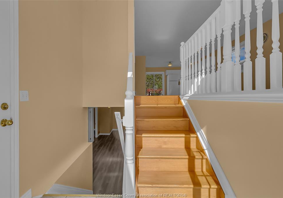 2234-randolph-avenue-windsor-ontario-26009522