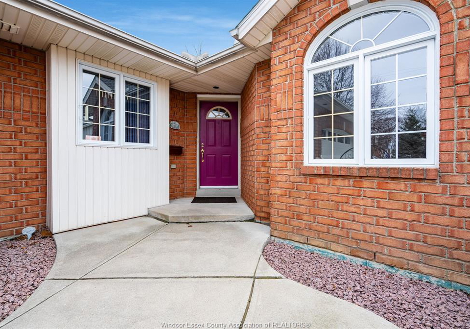 137-division-street-north-kingsville-ontario-26009525