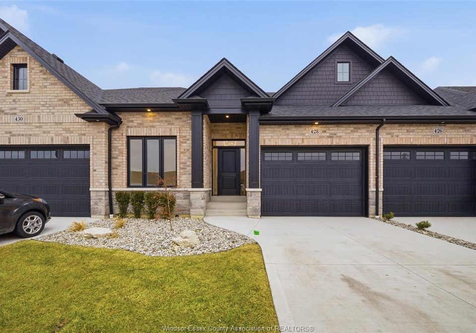 447-caserta-crescent-lakeshore-ontario-26009540