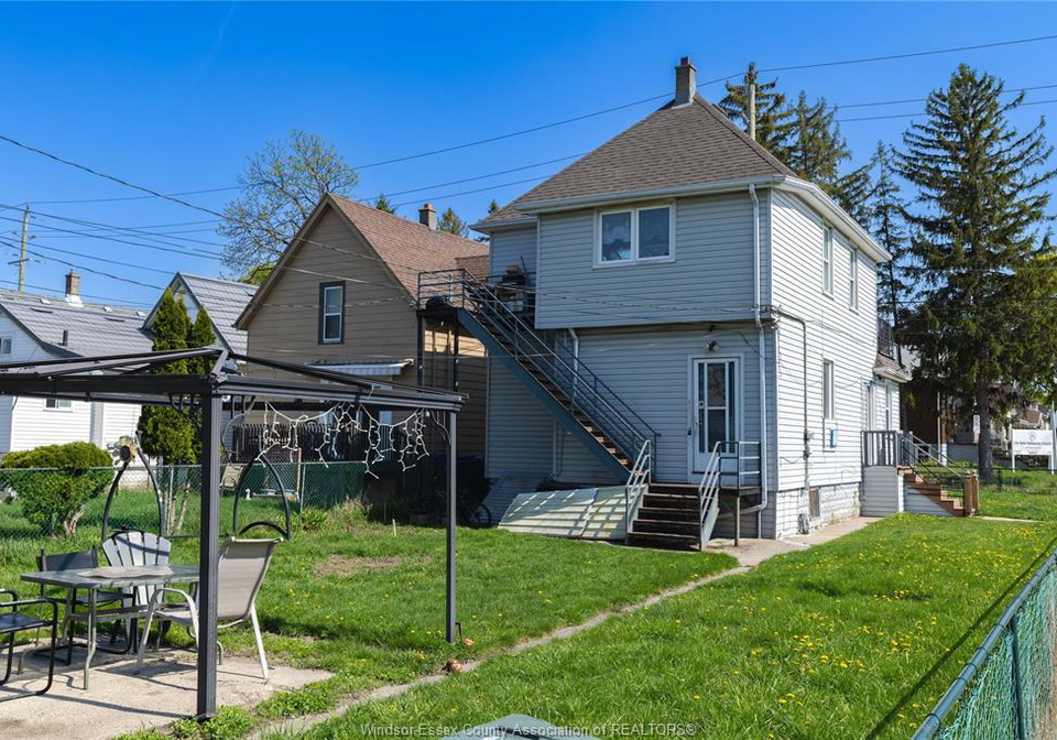 1104-cataraqui-windsor-ontario-26009560