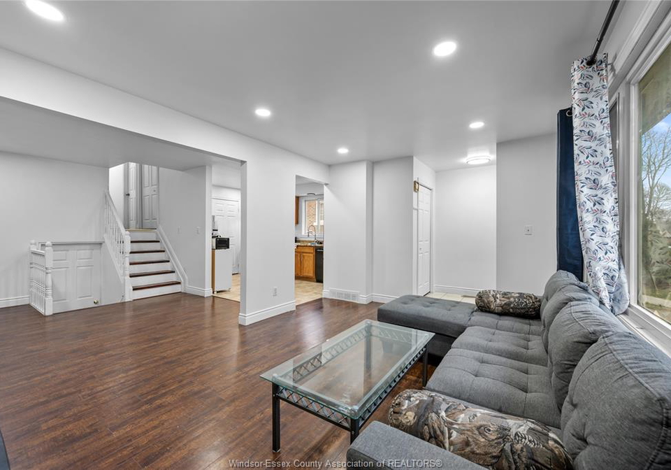 636-josephine-avenue-windsor-ontario-26009588