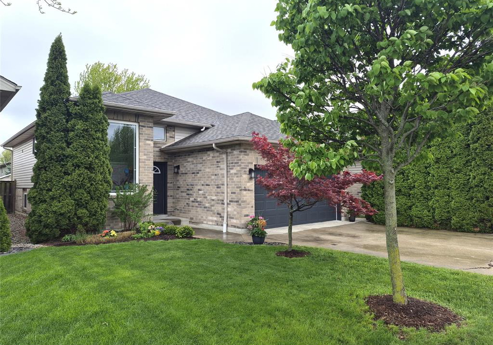 2514-duneshill-avenue-windsor-ontario-26009596