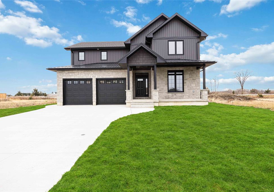 3527-paul-crescent-plympton-wyoming-ontario-26009614