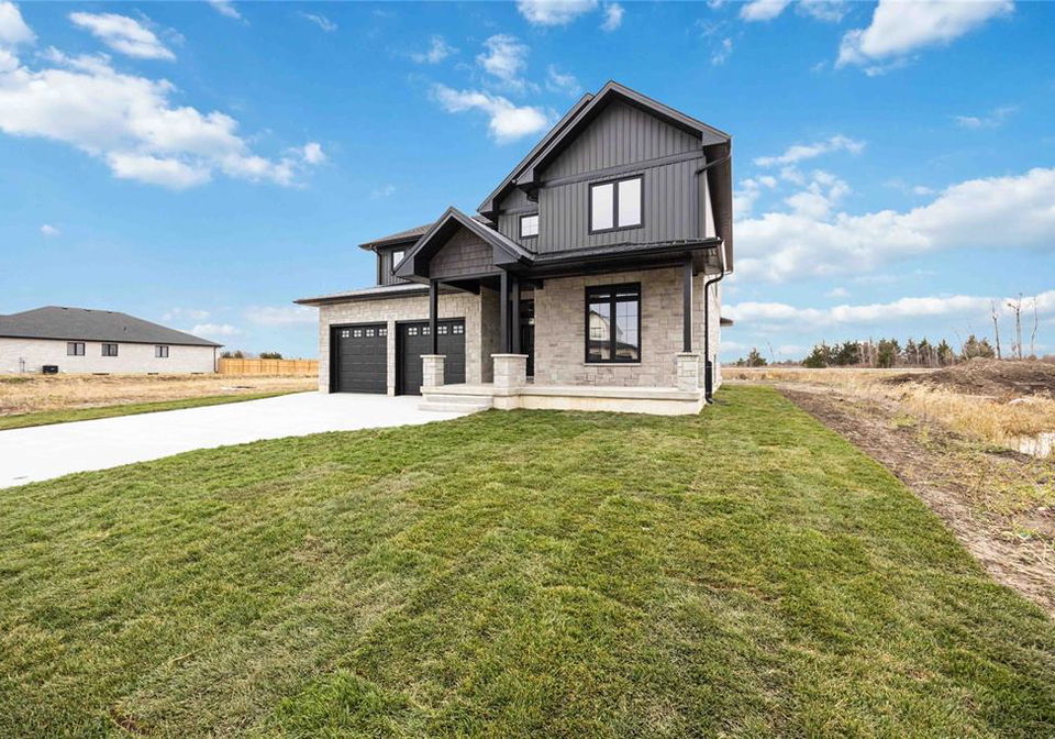 3527-paul-crescent-plympton-wyoming-ontario-26009614