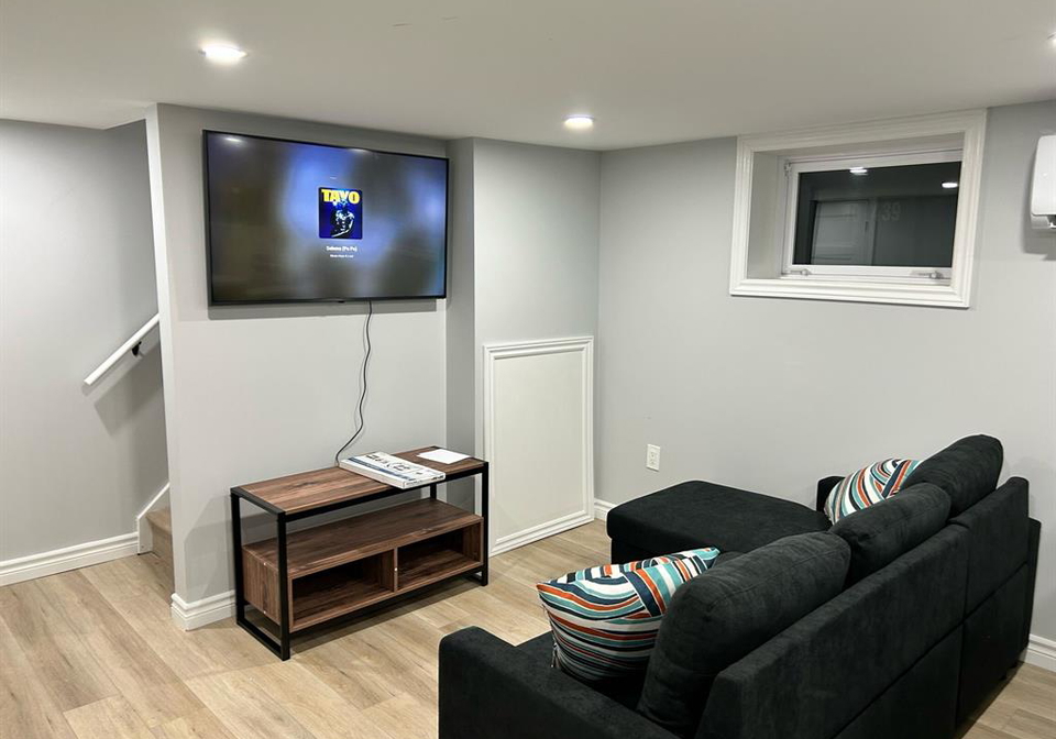 1592-buckingham-windsor-ontario-26009626
