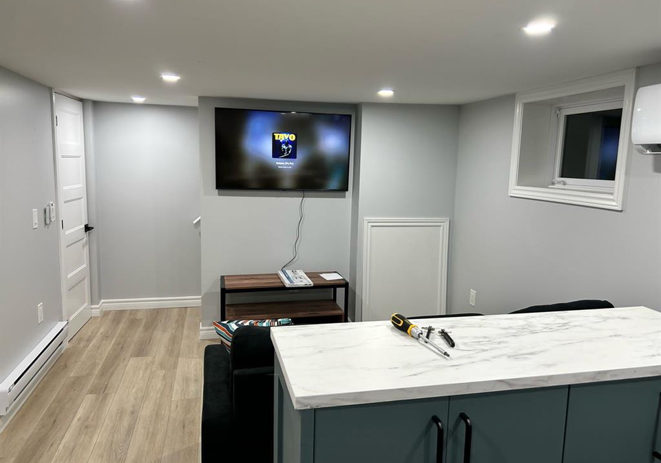 1592-buckingham-windsor-ontario-26009626