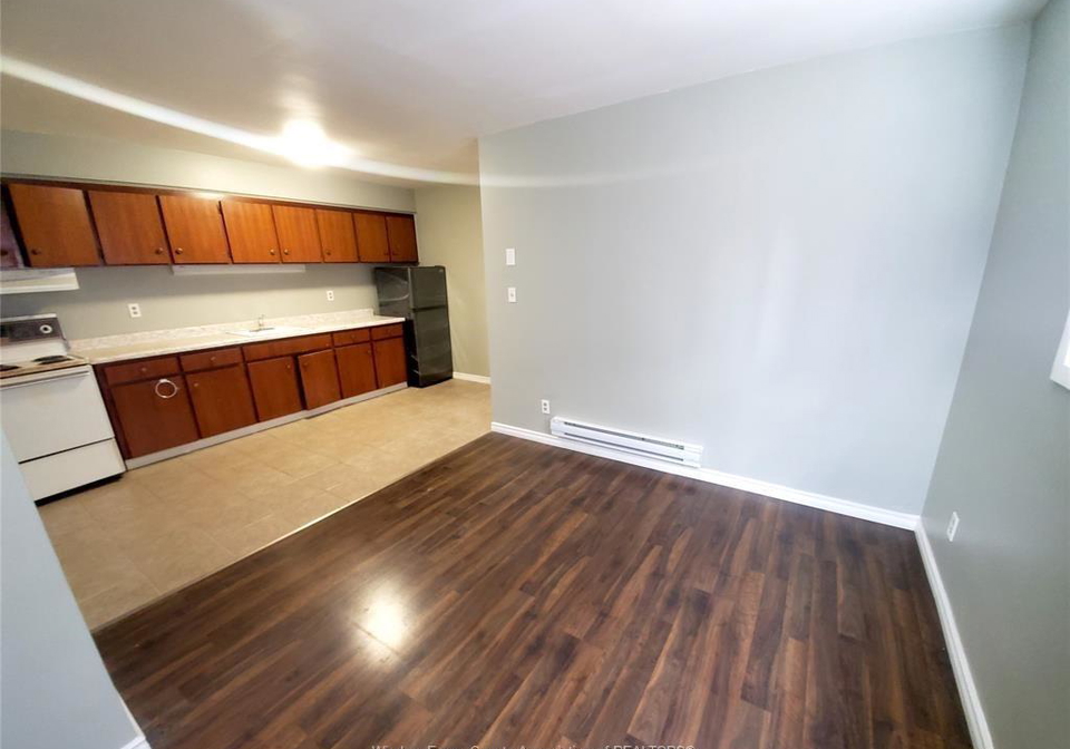 3186-wyandotte-street-windsor-ontario-26009629