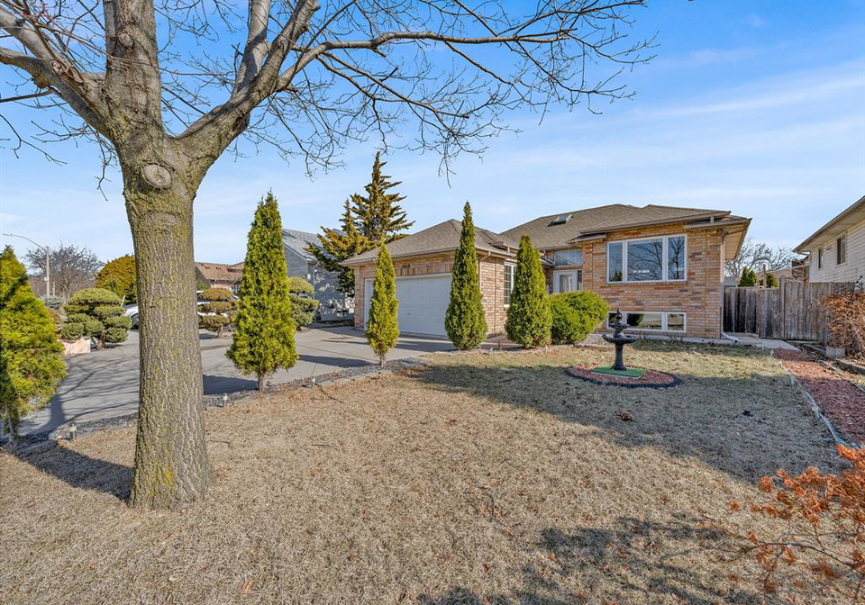 2848-southridge-windsor-ontario-26009672