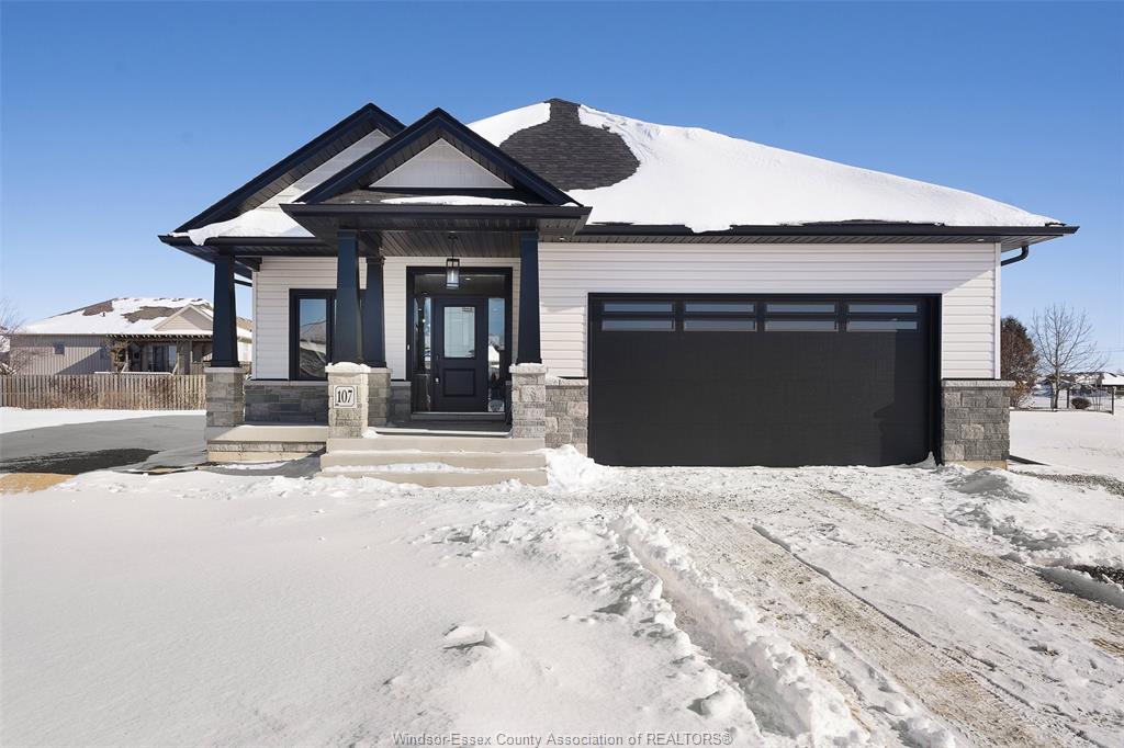 119-fenceline-chatham-ontario-26009680
