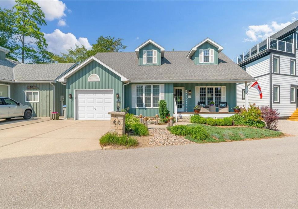 40-lakeside-circle-grand-bend-ontario-26009690