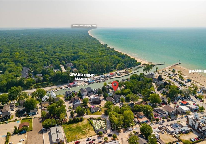 40-lakeside-circle-grand-bend-ontario-26009690