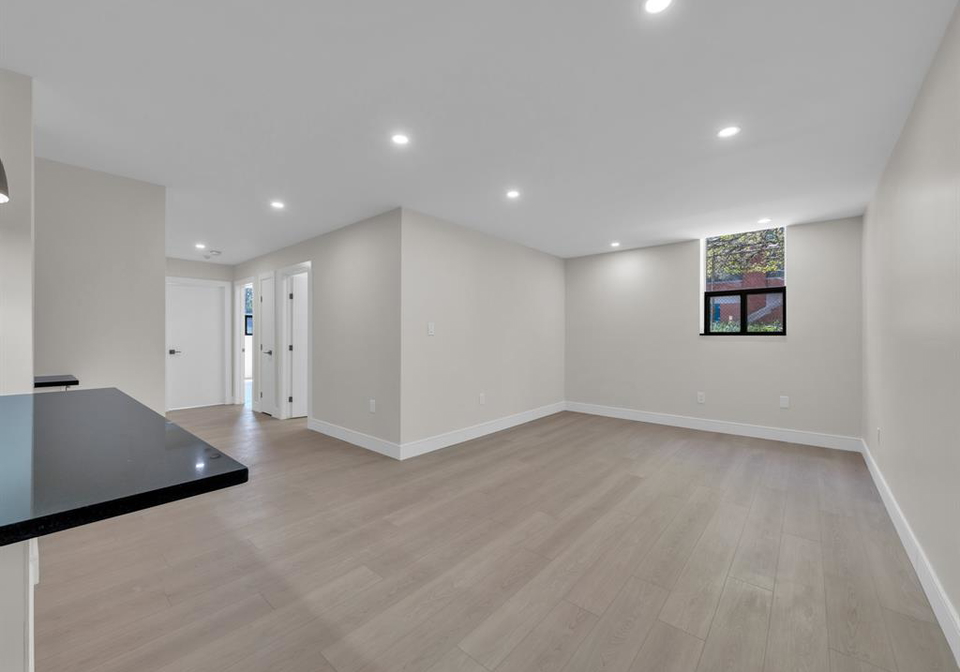 3177-riverside-drive-east-windsor-ontario-26009691