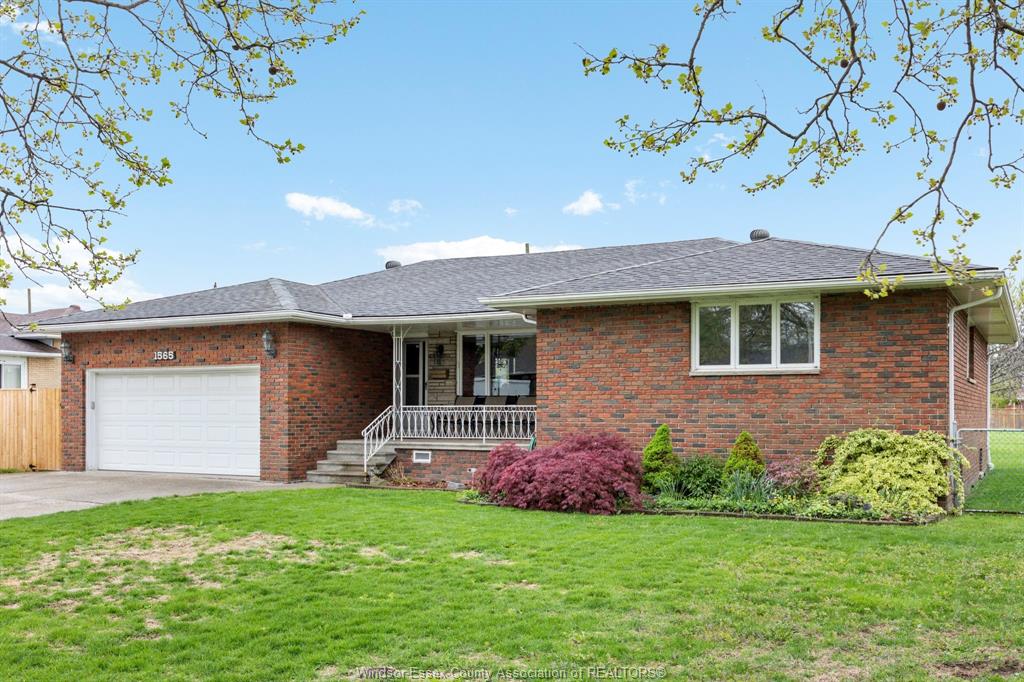 1565-roxborough-windsor-ontario-26009709