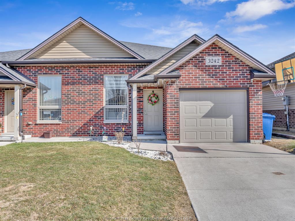 3242-seville-windsor-ontario-26009710