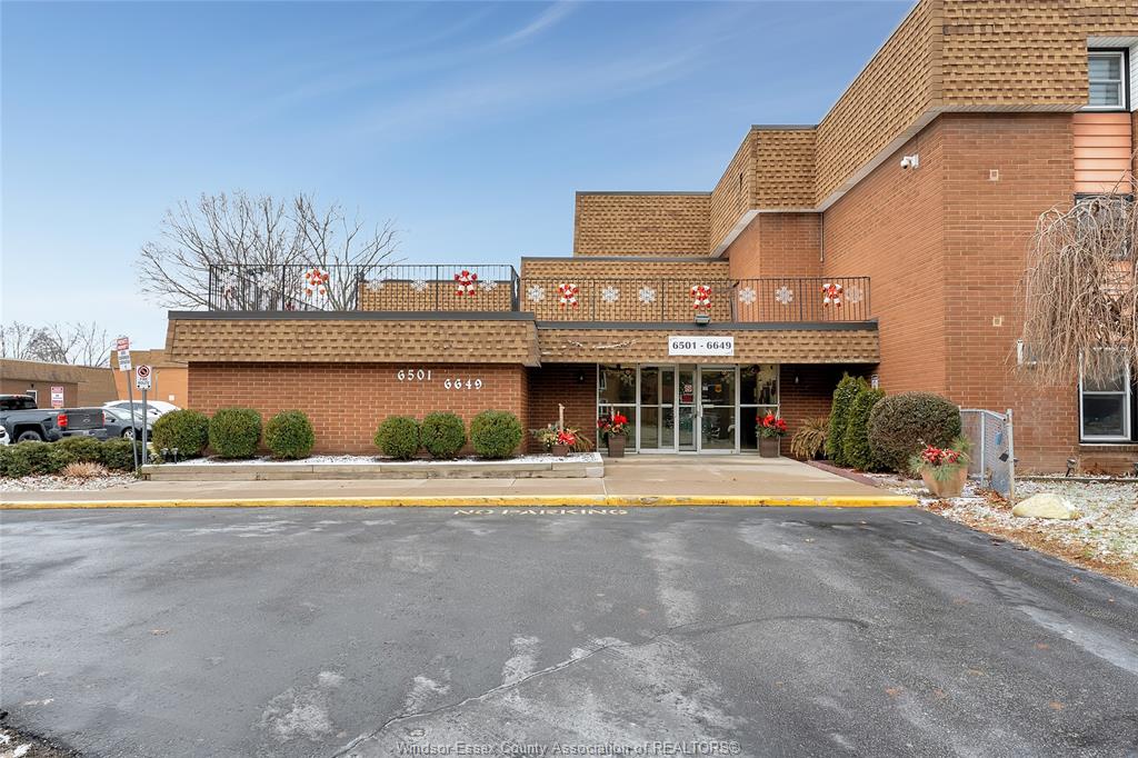 6635-thornberry-windsor-ontario-26009715