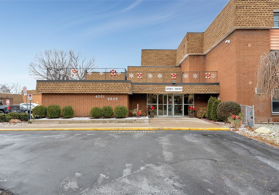 6635-thornberry-windsor-ontario-26009715