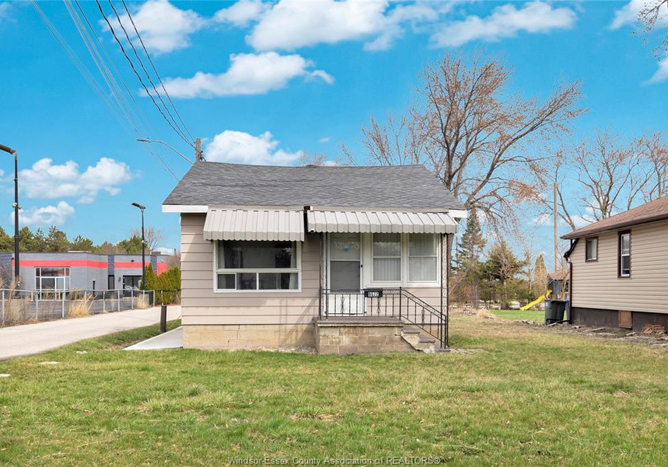 9572-tecumseh-road-windsor-ontario-26009736