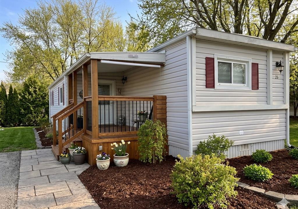 22220-charing-cross-road-chatham-ontario-26009742