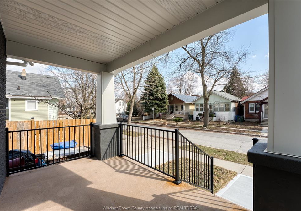 434-grove-avenue-windsor-ontario-26009744