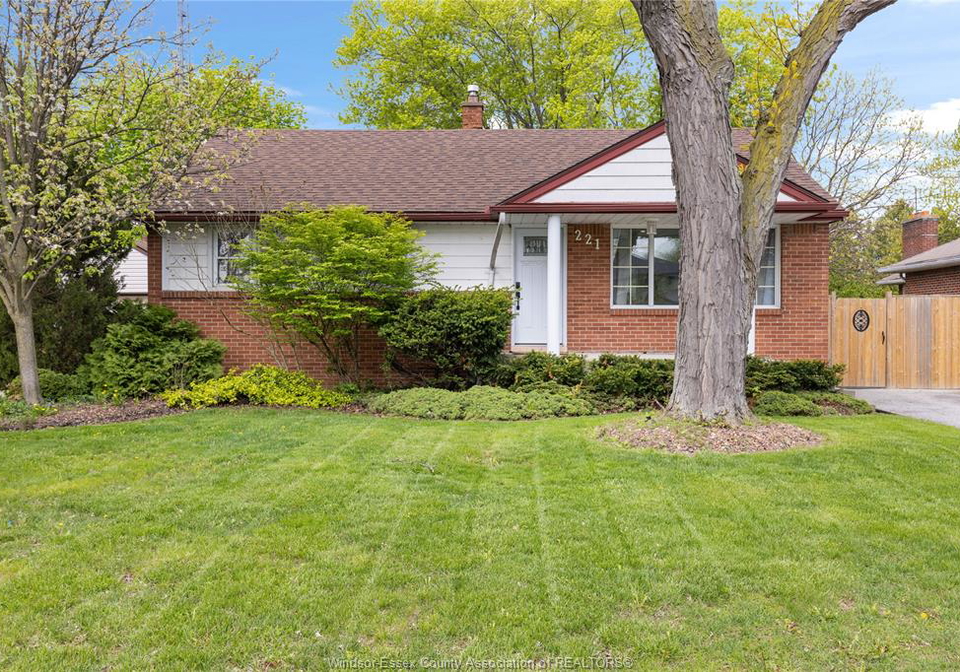 221-grace-road-tecumseh-ontario-26009752