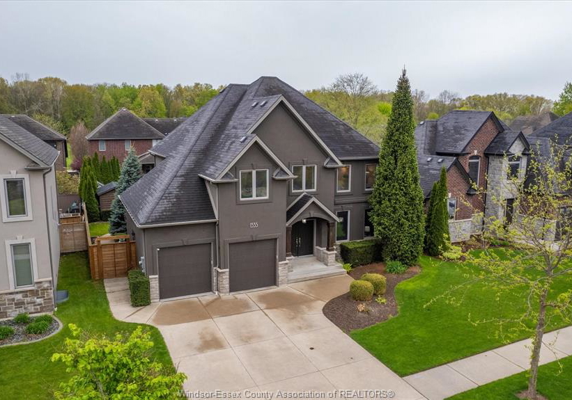 1335-maple-lasalle-ontario-26009770