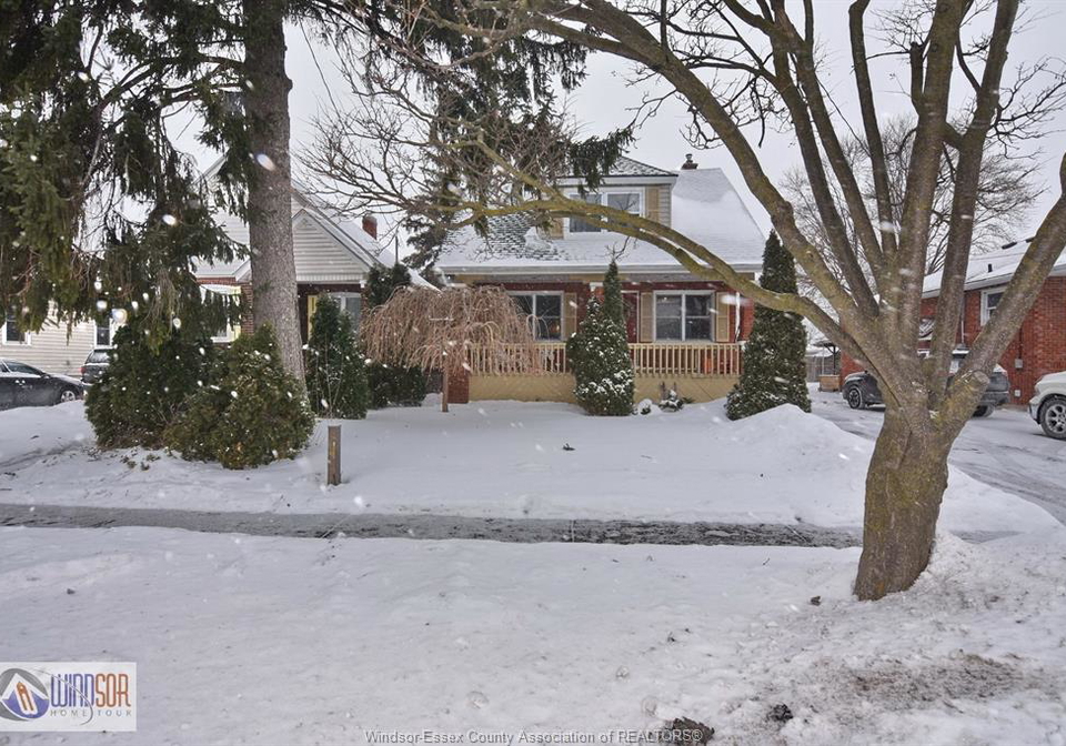 2471-pillette-windsor-ontario-26009773