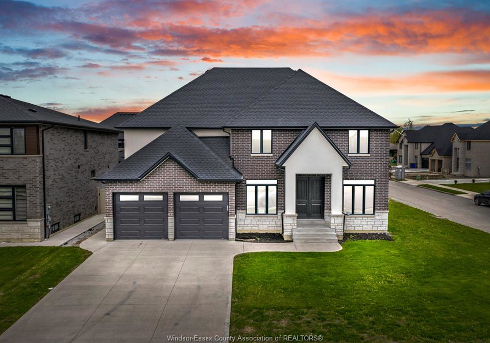 569-holburn-windsor-ontario-26009779