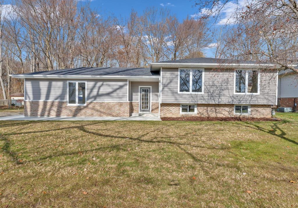 332-heritage-road-kingsville-ontario-26009784