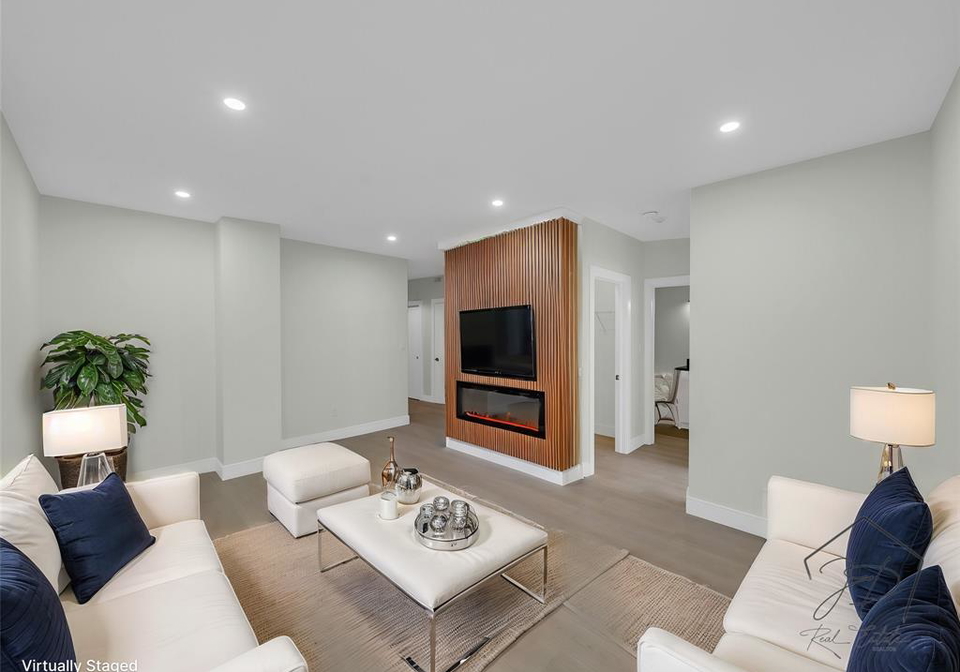 3177-riverside-drive-windsor-ontario-26009791