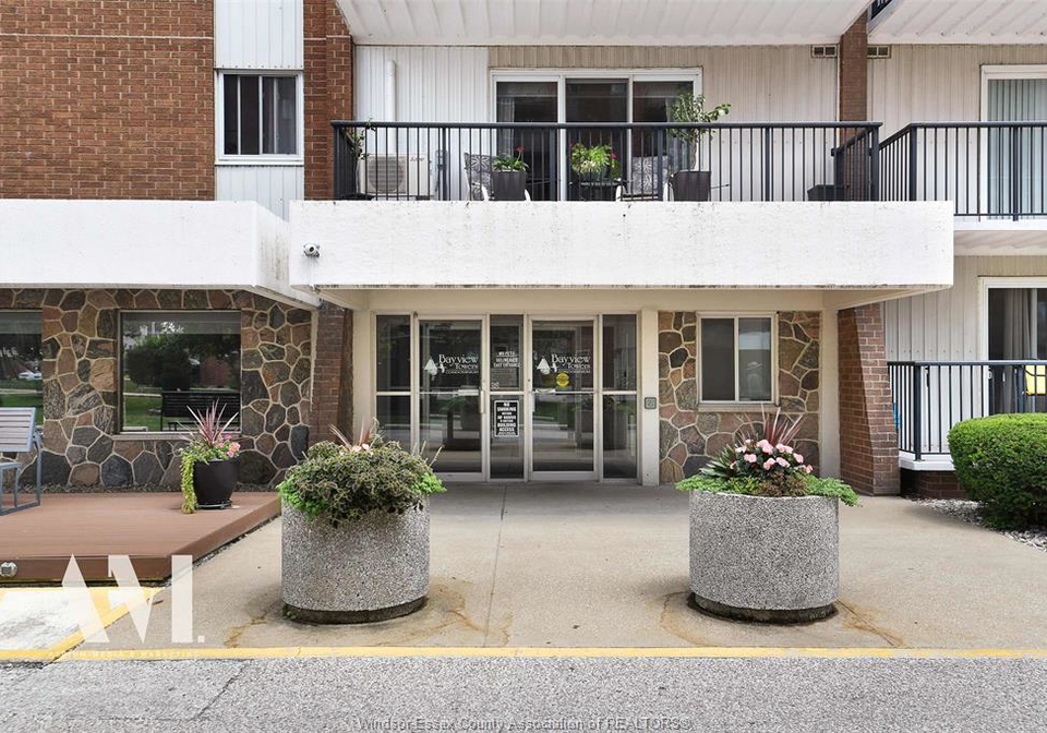 8591-riverside-drive-east-windsor-ontario-26009802