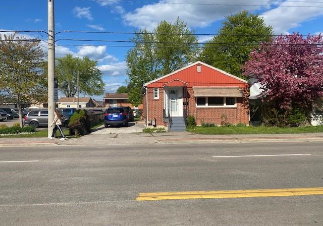 850-lauzon-windsor-ontario-26009806