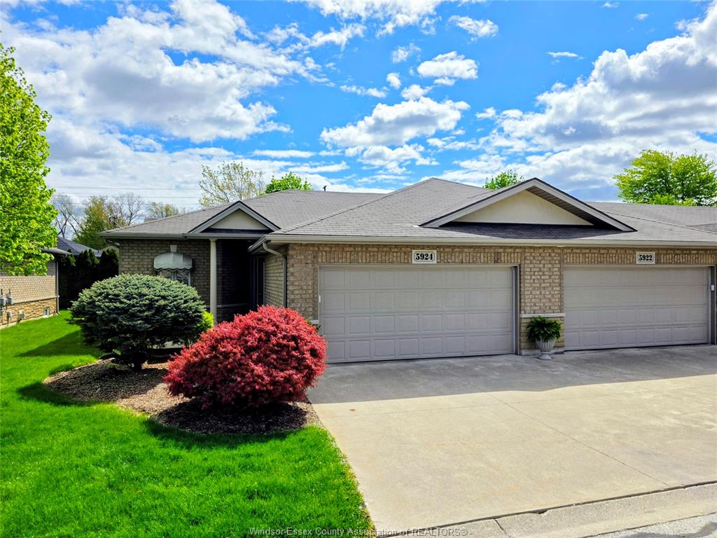 5924-ballantrae-crescent-windsor-ontario-26009807