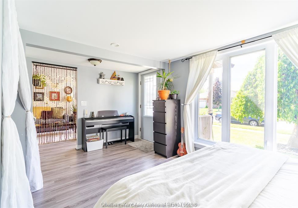 12346-48-arbour-street-tecumseh-ontario-26009814