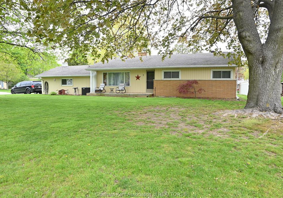 2-freda-street-ridgetown-ontario-26009870